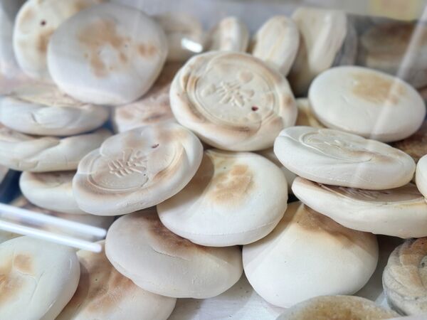 ▲▼「秦記傳統山東饅頭」忠貞市場內超過四十年老字號眷村味。(圖/部落客VIVIYU提供)