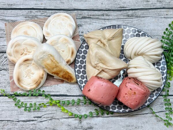 ▲▼「秦記傳統山東饅頭」忠貞市場內超過四十年老字號眷村味。(圖/部落客VIVIYU提供)