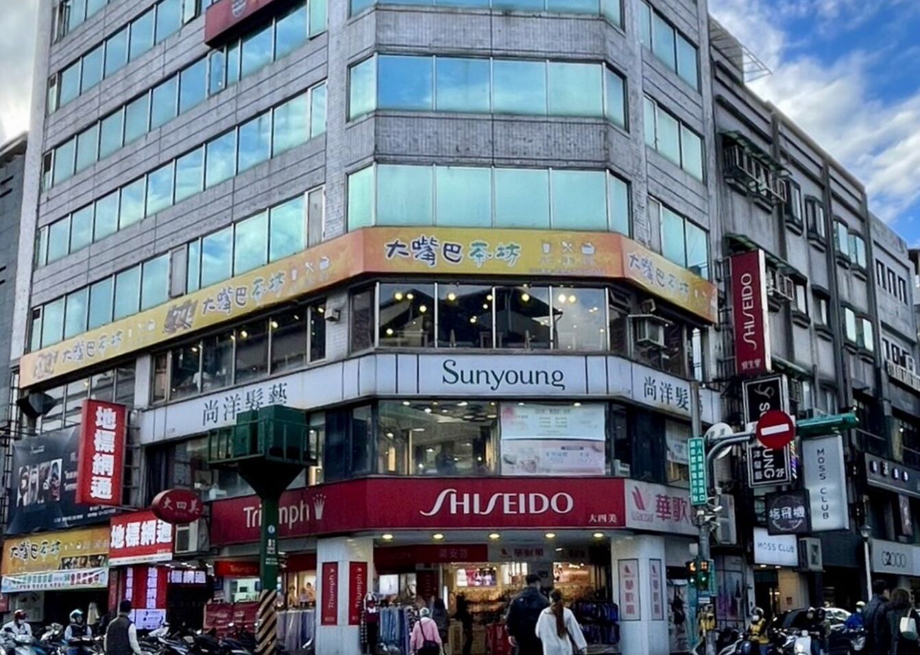 ▲▼基隆市地王仍由廟口「大四美百貨」奪冠,已連續29年蟬聯地王寶座。(圖/基隆市政府地政處)