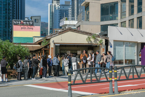 ▲▼韓國釜山「自然島鹽麵包」,海雲台鹽可頌排隊名店。(圖/部落客飛天璇提供)