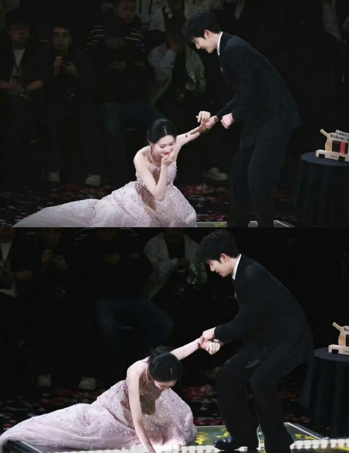 ▲孟子義跌倒。(圖/翻攝自微博)