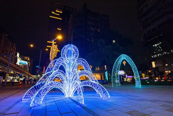 ▲2025台北東區耶誕燈飾。(圖/台北市商業處提供)
