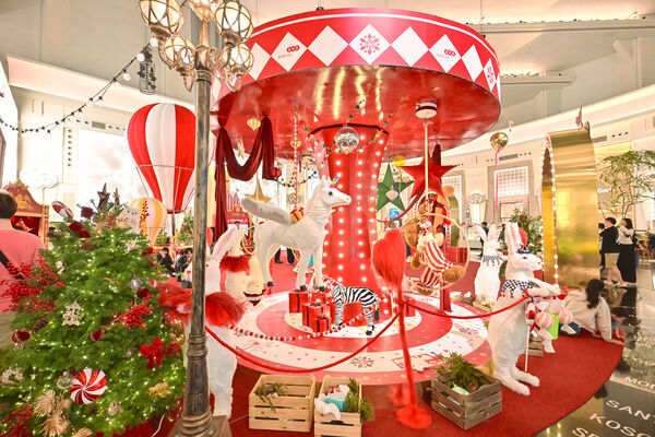 ▲信義區祝福投遞所新光三越台北信義新天地,台北101耶誕奇幻樂園,DREAM PLAZA夢幻星河。(圖/北市商業處提供)