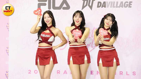 樂天「韓援三本柱」僅廉世彬獲球團續留。(圖/侯世駿攝)