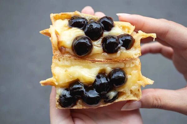 ▲▼阿花脆皮紅豆餅。(圖/部落客美熊很愛吃授權提供)