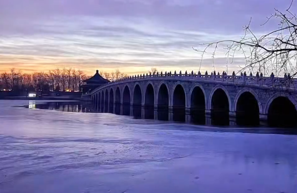 ▲▼北京降「糖霜雪」。(圖/翻攝自微博)
