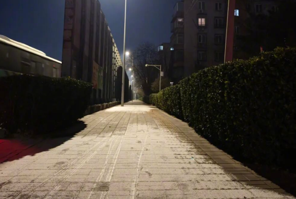 ▲▼北京降「糖霜雪」。(圖/翻攝自微博)