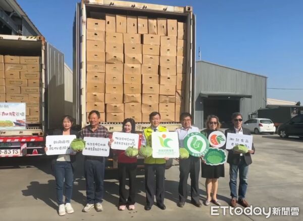 ▲農糧署輔導雲林高麗菜出口,今日進行封櫃儀式。(圖/記者游瓊華翻攝)