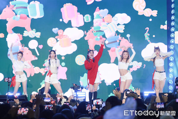 ▲▼《HOHOHO! 唱響平安夜》公益演唱會-丁噹。(圖/記者周宸亘攝)