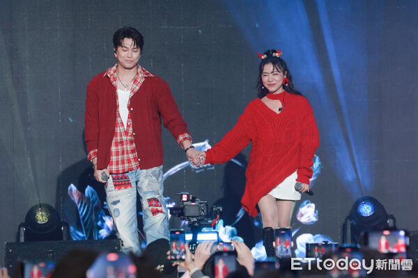 ▲▼《HOHOHO! 唱響平安夜》公益演唱會-Energy阿弟、丁噹。(圖/記者周宸亘攝)
