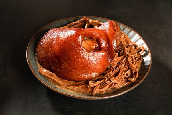 ▲李崗導演跨界當主廚。(圖/李家宴提供)