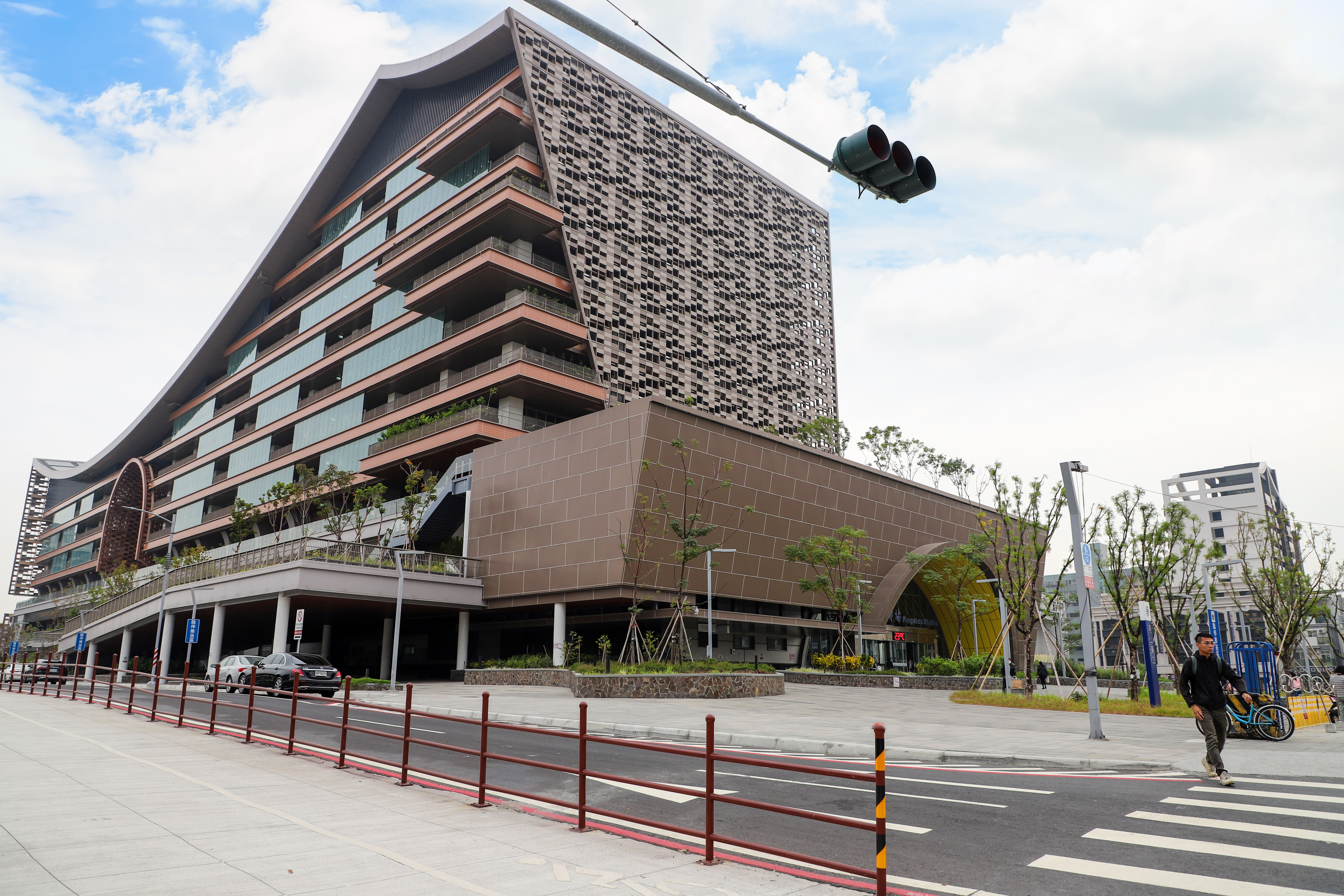 ▲▼ 高雄,鳳山,鳳山車站,曹謹路,第85期市地重劃區 。(圖/高雄市政府地政局)