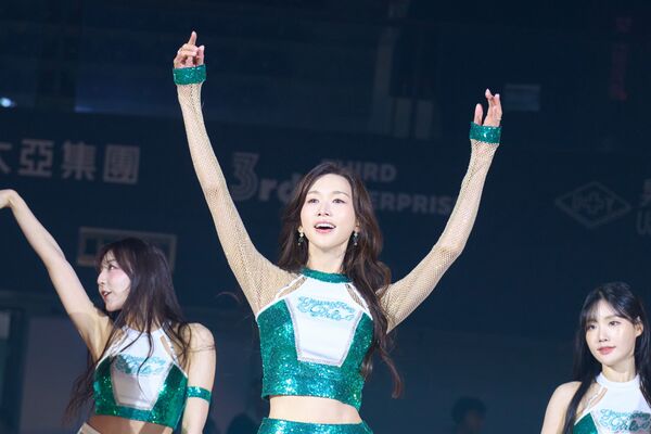 ▲林志玲化身啦啦隊女孩,為洋基工程籃球隊開幕。(圖/林志玲工作室提供)