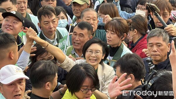 ▲▼林岱樺喊鳳山壓軸場破10萬人!談遭政治迫害仰天嘆:25年沒私生活。(圖/記者吳世龍攝)
