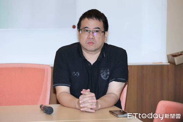 ▲足球球評石明謹。(圖/記者湯興漢攝)