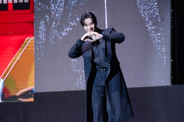 ▲▼李俊昊演唱〈Nothing but You〉,李俊昊睽違10個月再次來台會粉絲,李俊昊嘴甜告白粉絲「因為有你們,所以我很幸福」。(圖/SHOWOFFICE提供)