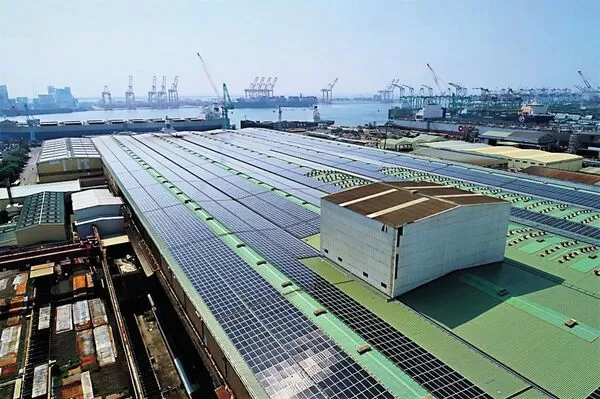 台灣的光電產業近期被輿論攻擊,法規也緊縮,讓業者無所適從。(翻攝自雲豹能源官網)