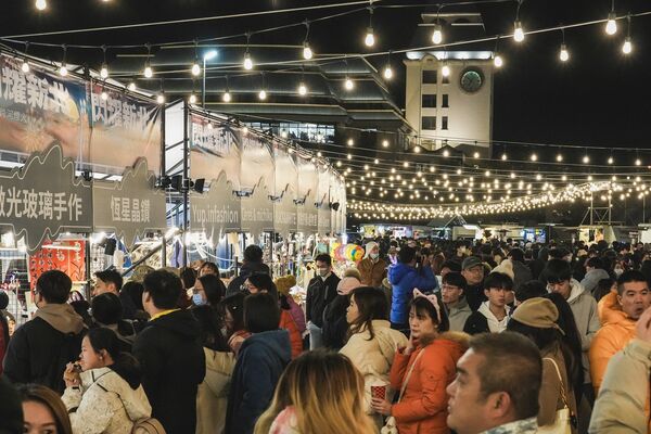 ▲「閃耀新北1314跨河煙火」於12月31日活動當天,在淡水與八里兩地同步推出主題市集。(圖/新北市政府文化局提供)