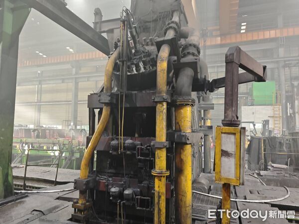 ▲柳營區科技工廠發生火警,員工依防火管理計畫啟動自衛消防編組,第一時間成功控制火勢。(記者林東良翻攝,下同)