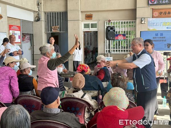 ▲台東監理站辦理高齡換照講座。(圖/記者楊晨東翻攝)