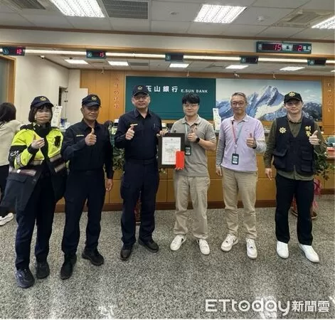 ▲警銀聯防攔下詐騙金流。(圖/記者楊晨東翻攝)