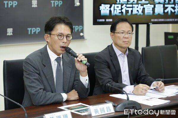 ▲▼民眾黨立法院黨團召開「報告總統,我們都在立法院做實事!挺勞工、真打詐,督促行政官員不擺爛!」記者會,總召黃國昌、副總召張啟楷、立委林國成、黃珊珊出席。(圖/記者湯興漢攝)