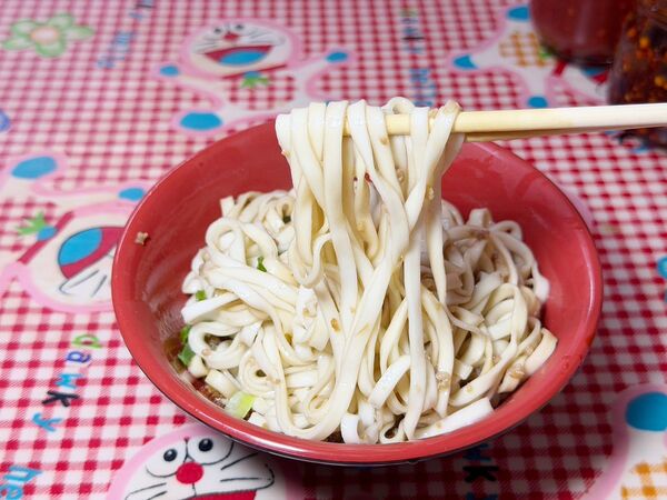 ▲▼阿婆乾麵餛飩湯。(圖/部落客VIVIYU小世界授權提供)