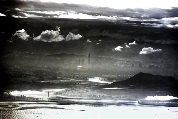 ▲共軍釋出的「無人機空拍台北101」畫面。(圖/翻攝自微博)