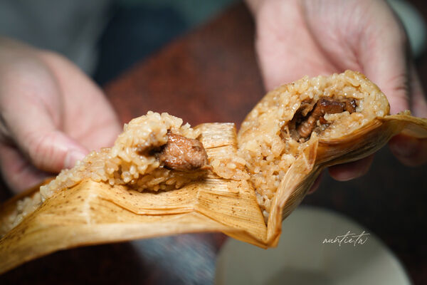 ▲▼圓光排肉餐盒。(圖/部落客水晶安蹄不務正業過生活授權提供)