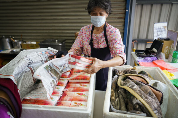 ▲▼圓光排肉餐盒。(圖/部落客水晶安蹄不務正業過生活授權提供)