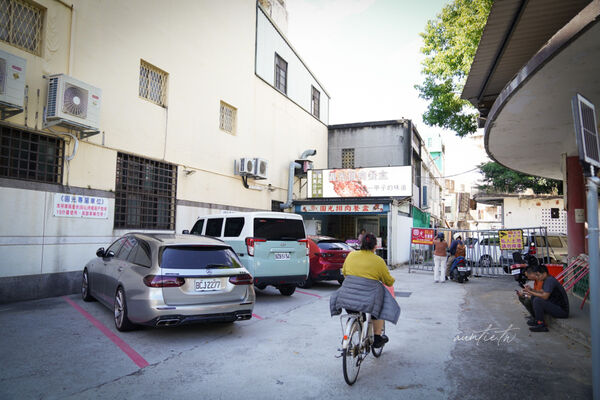 ▲▼圓光排肉餐盒。(圖/部落客水晶安蹄不務正業過生活授權提供)