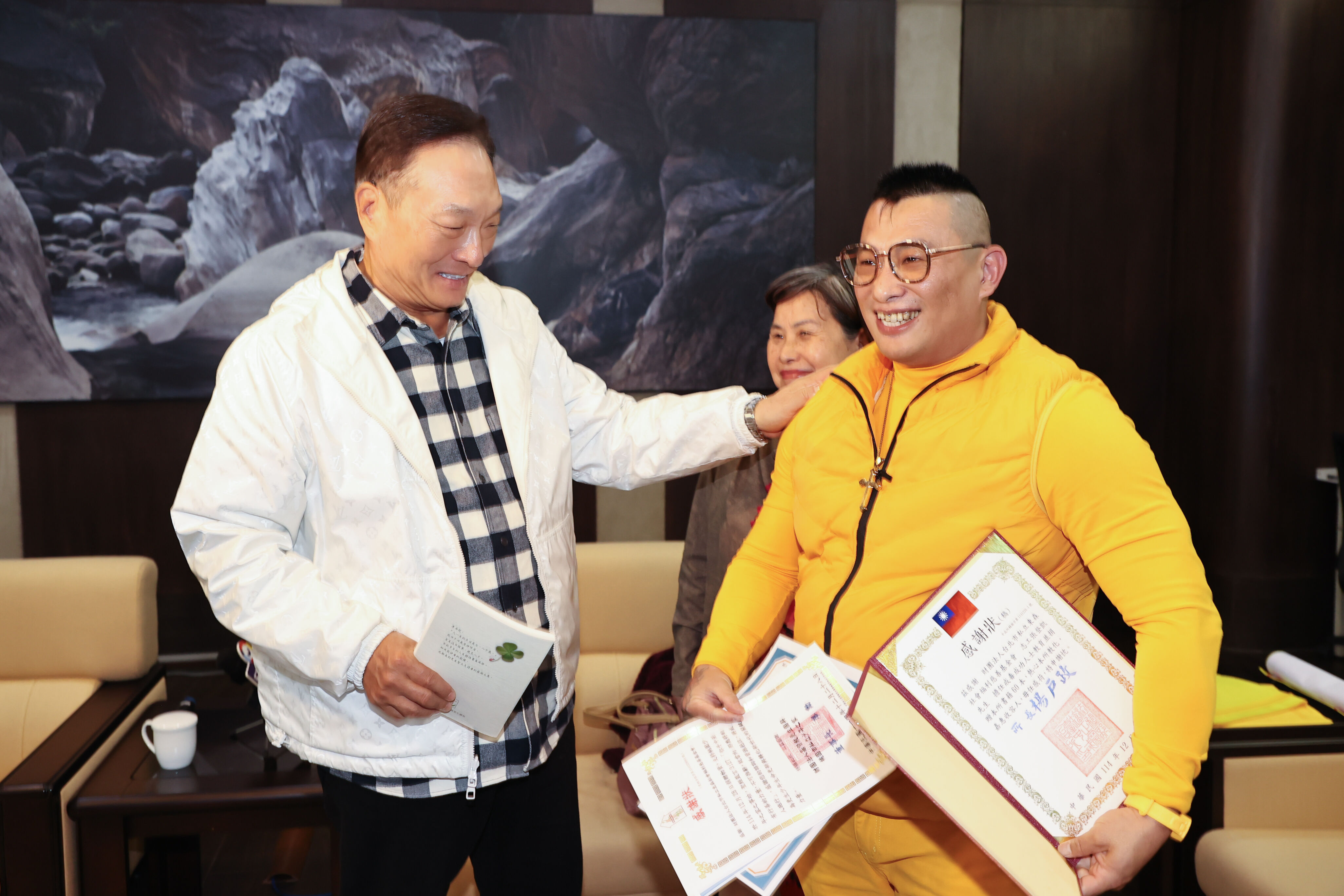 ▲▼ 總裁接見更生人阿凱及媽媽 。(圖/記者徐文彬攝)