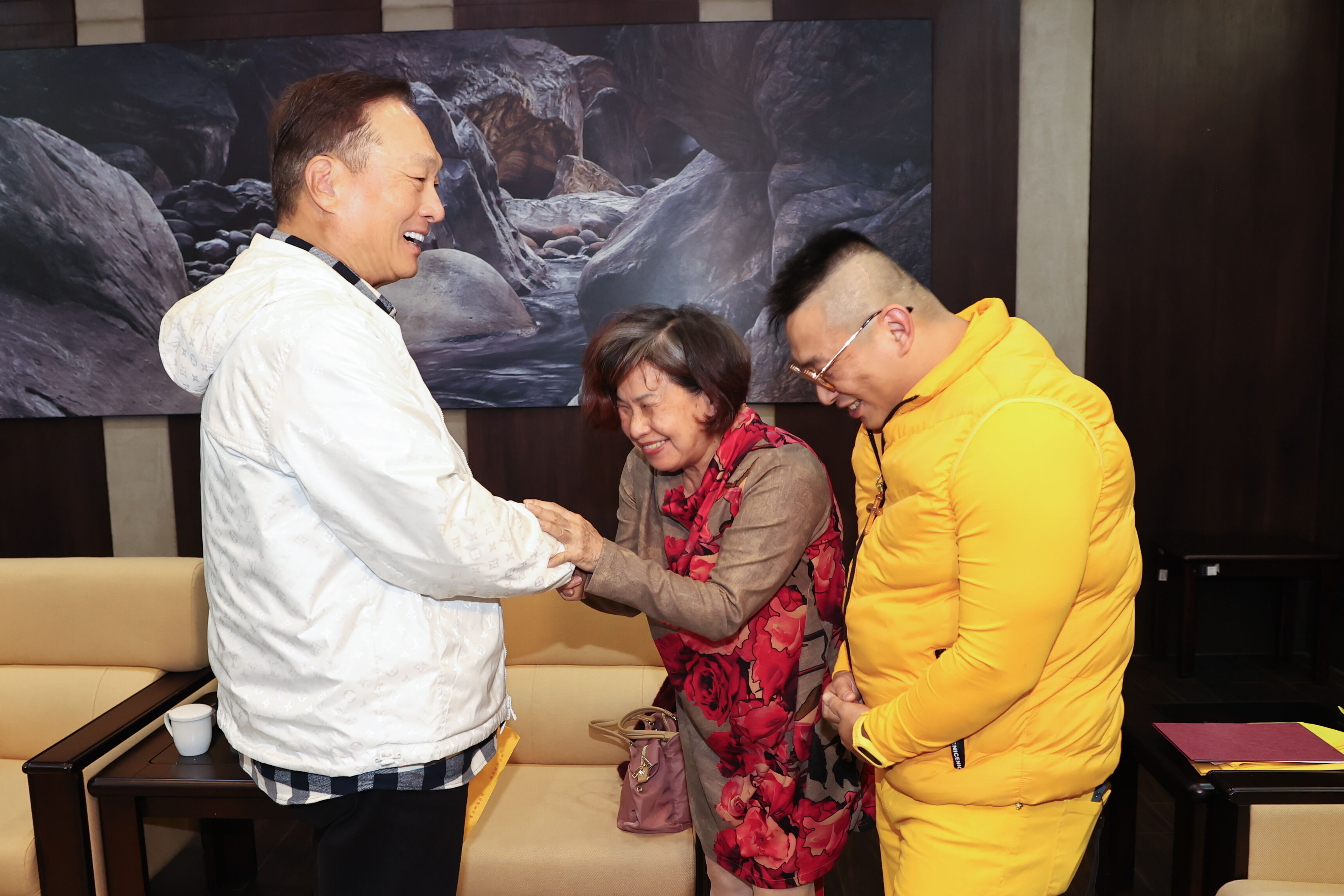 ▲▼ 總裁接見更生人阿凱及媽媽 。(圖/記者徐文彬攝)