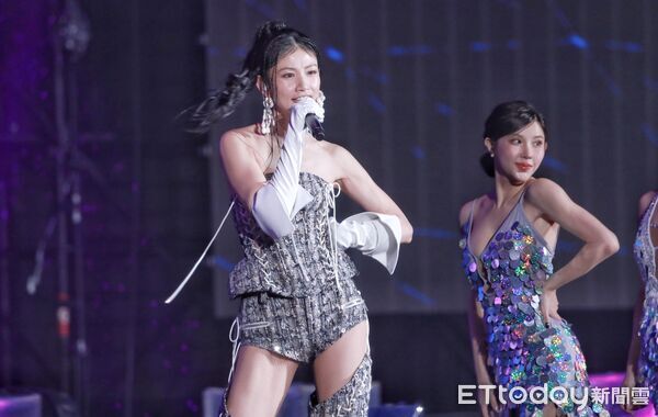 ▲▼2026臺北最HIGH新年城跨年晚會-李千娜。(圖/記者周宸亘攝)