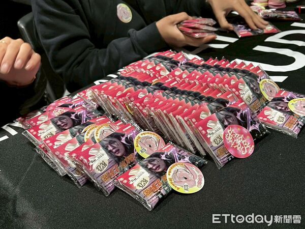 ▲楊貴媚在大安森林公園「邊哭邊跨年」。(圖/讀者提供)