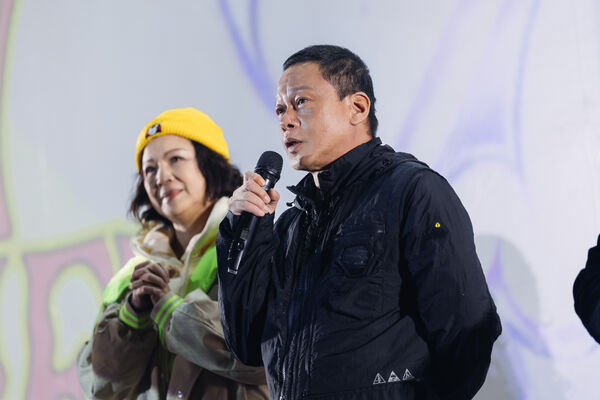 ▲楊貴媚、李康生、導演蔡明亮出席《愛情萬歲》「大安森林一邊哭一邊跨年」活動。(圖/國家影視聽中心提供)