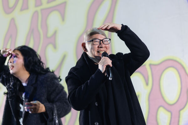 ▲楊貴媚、李康生、導演蔡明亮出席《愛情萬歲》「大安森林一邊哭一邊跨年」活動。(圖/國家影視聽中心提供)