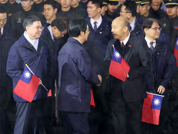 ▲▼賴清德、蕭美琴、鄭麗文、韓國瑜出席總統府前升旗典禮。(圖/台北市攝影記者聯誼會提供)