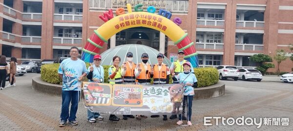 ▲台南市警局自1月2日起恢復交通助理員違停稽查,鎖定併排、路口10公尺及人行道違停。(記者林東良翻攝,下同)