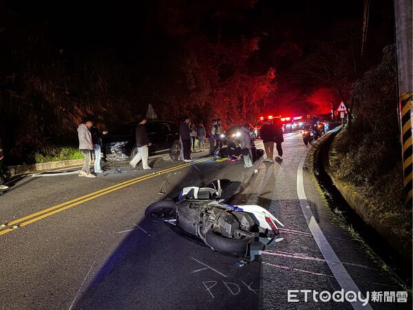 ▲ 台18線阿里山公路85.4公里段,今日清晨發生交通事故 。(圖/記者翁伊森翻攝)