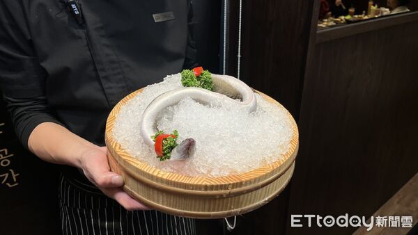 ▲姜滿堂「韓國麻油鹽烤白鰻」。(圖/豆府提供)