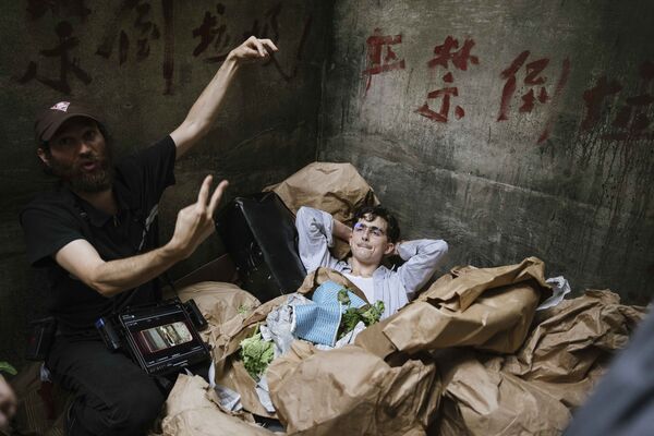 ▲《橫衝直闖》「甜茶」提摩西夏勒梅(Timothée Chalamet)脫褲露屁玩真的。(圖/龍祥提供)