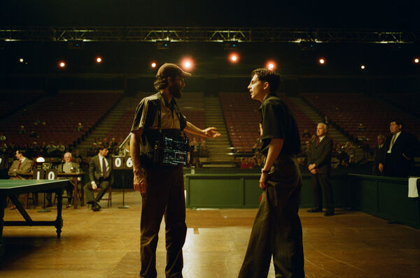 ▲《橫衝直闖》「甜茶」提摩西夏勒梅(Timothée Chalamet)脫褲露屁玩真的。(圖/龍祥提供)