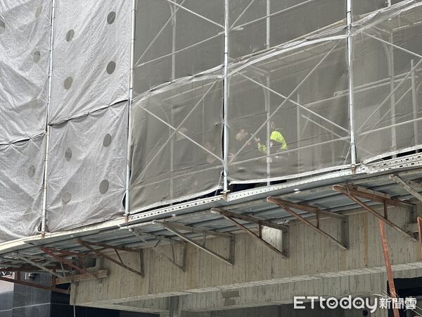 ▲台中工安意外,診所。(圖/記者許權毅攝)