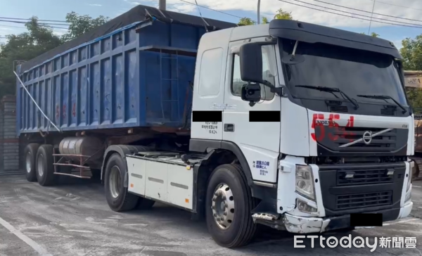 ▲土尾集團清倒廢棄物。(圖/中檢提供)