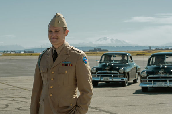 ▲懷特羅素(Wyatt Russell)回歸「怪獸宇宙」前傳影集,主演傳奇角色「李蕭上校」。(圖/Apple TV+提供)