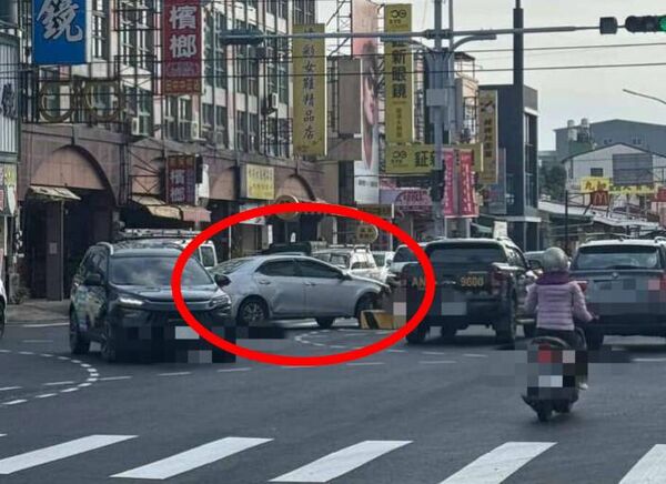 ▲彰化田中鎮斗中路與中正路口庇護島2天4撞。(圖/民眾提供)