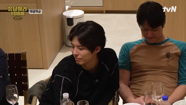 ▲▼小學4年級失去媽媽⋯成東鎰問朴寶劍:何時最想媽媽? 他哭了。(圖/翻攝自tvN Joy YouTube)