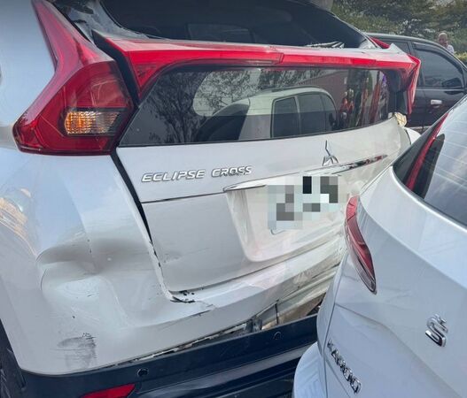 ▲國道埤頭鄉路段發生4車連環追撞釀3傷。(圖/國道警方及消防提供)