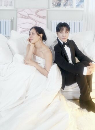 ▲▼崔容俊、Lia Kim。(圖/翻攝自IG)